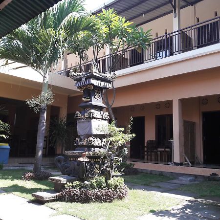 Puji Homestay Mataram Extérieur photo