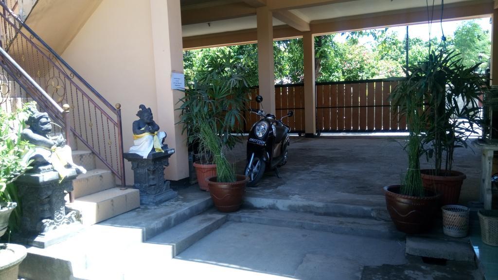 Puji Homestay Mataram Extérieur photo
