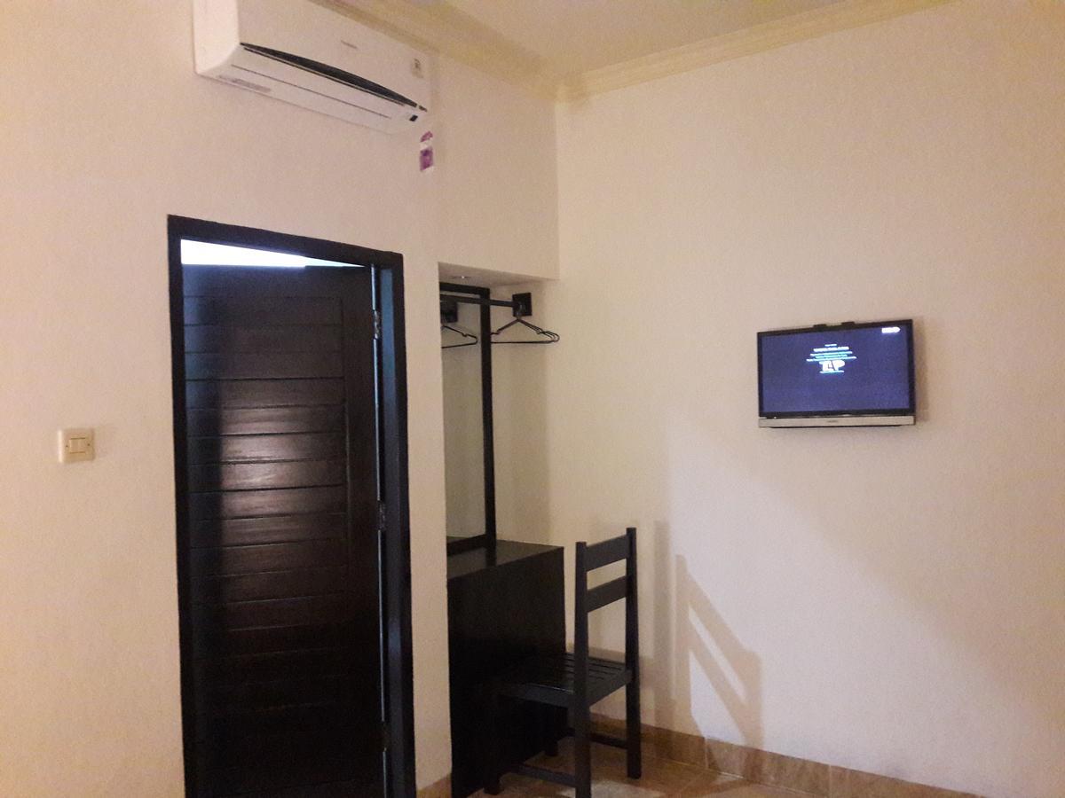 Puji Homestay Mataram Extérieur photo