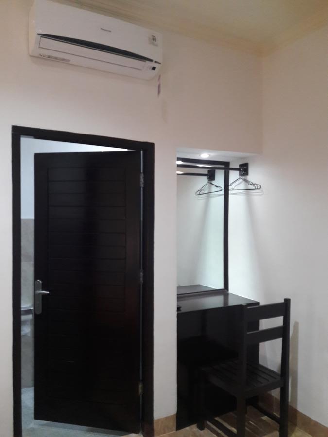 Puji Homestay Mataram Extérieur photo